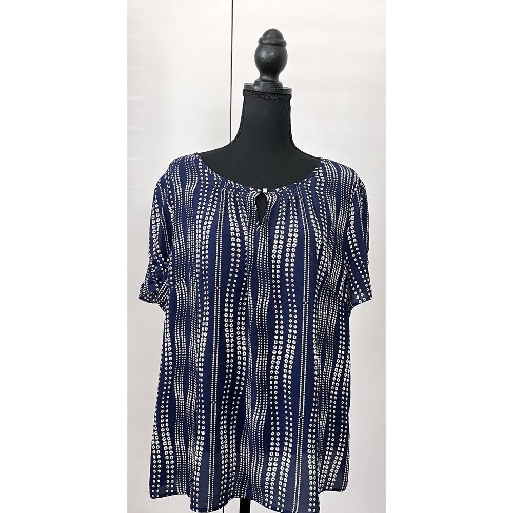 Talbots Wavy Dot Blouse XL | Blue Keyhole Short Sleeve Polished Casual Top - Picture 2 of 8